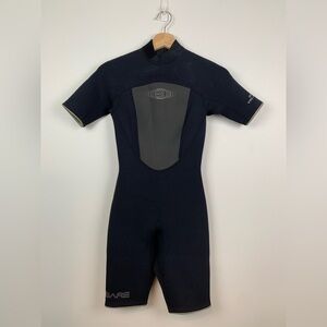 Bare Velocity Wetsuit 2mm Women’s Size 6 Canada Nylon Neoprene Short Sleeves
